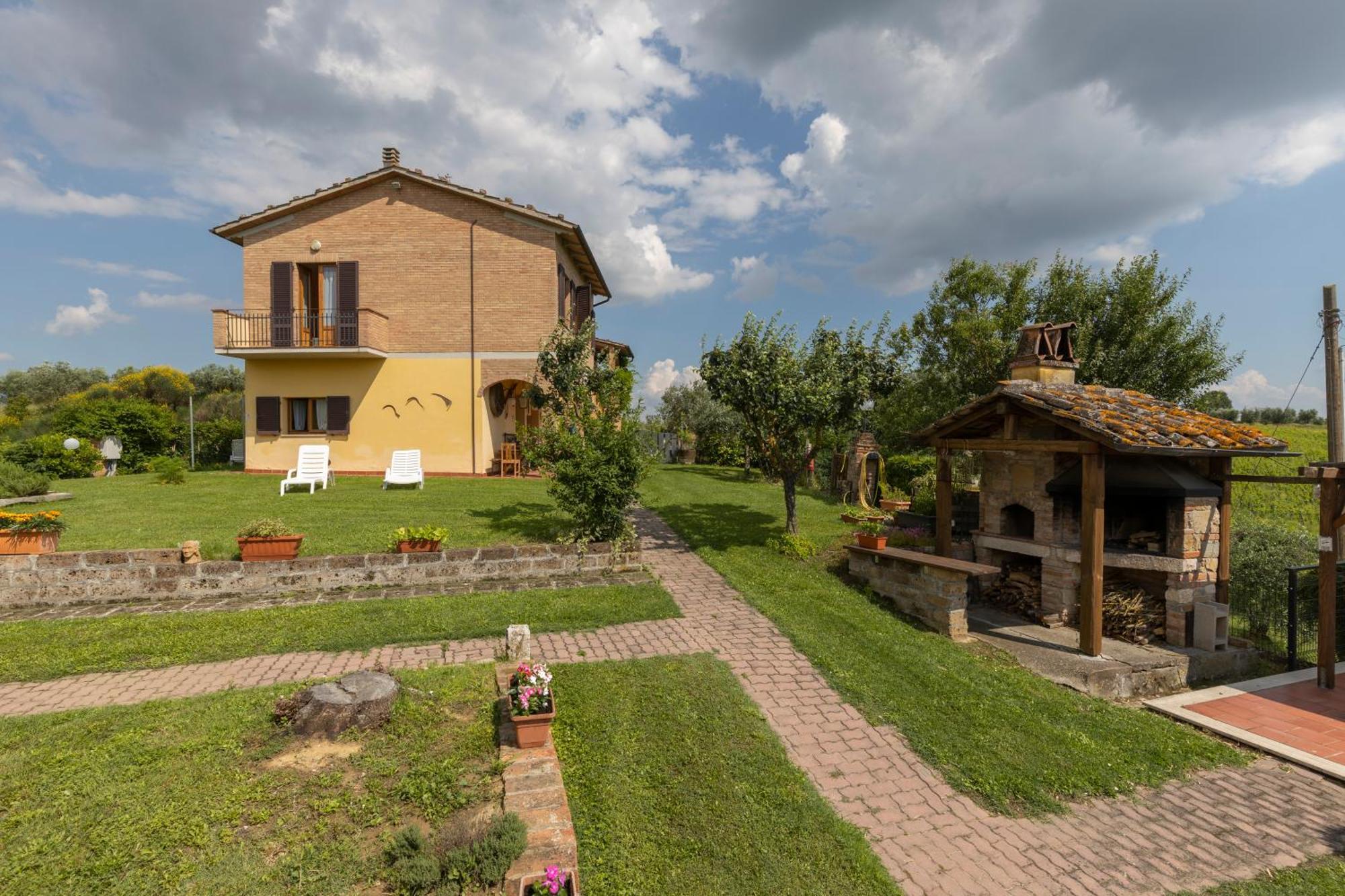 Agriturismo Metina appartamenti con piscina Acquaviva  Esterno foto