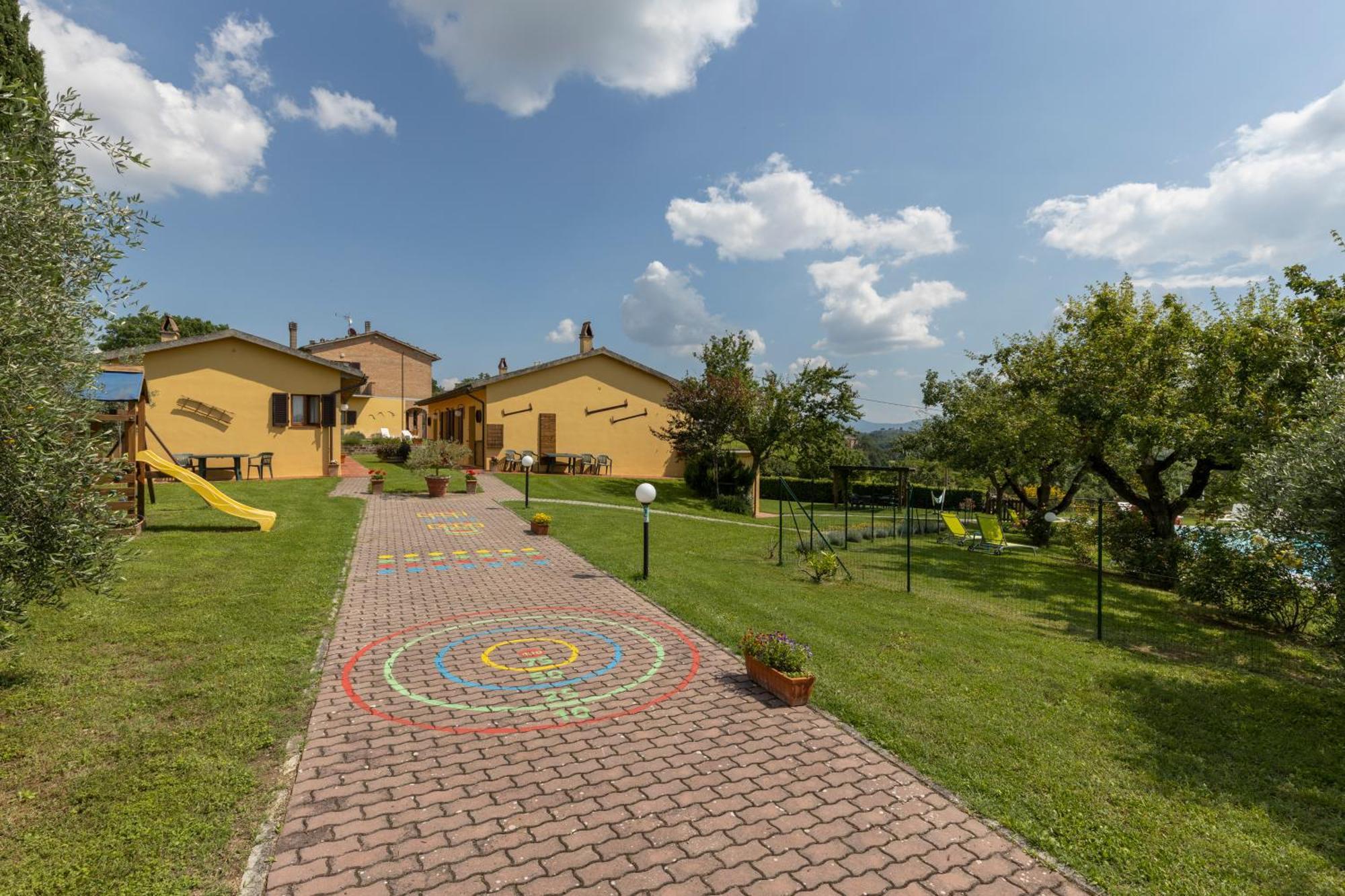 Agriturismo Metina appartamenti con piscina Acquaviva  Esterno foto