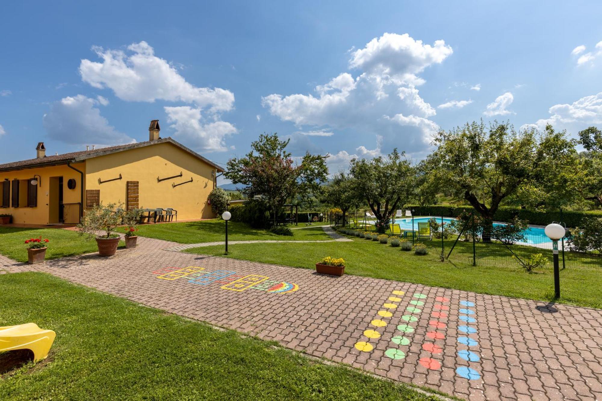 Agriturismo Metina appartamenti con piscina Acquaviva  Esterno foto