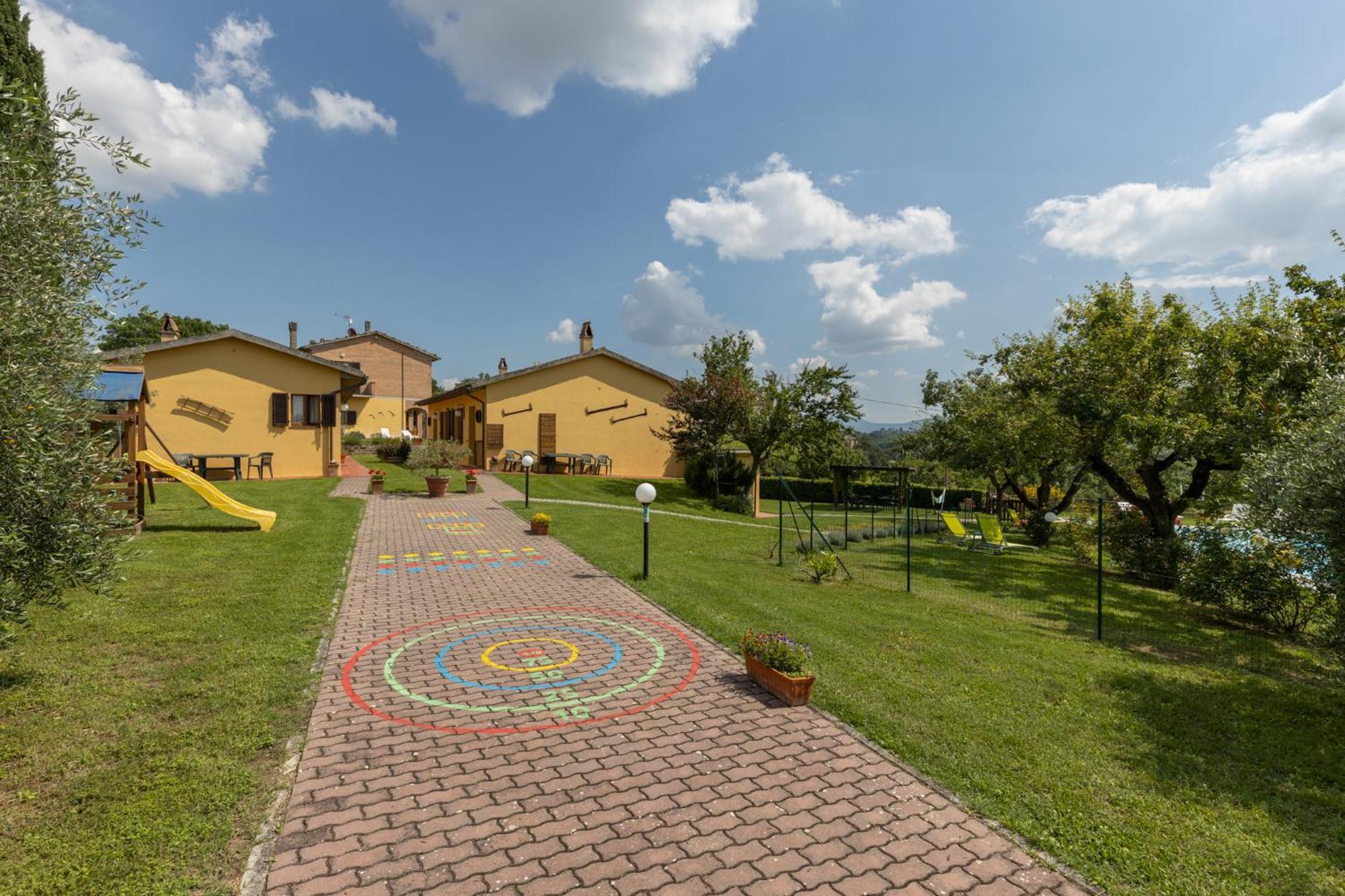 Agriturismo Metina appartamenti con piscina Acquaviva  Esterno foto